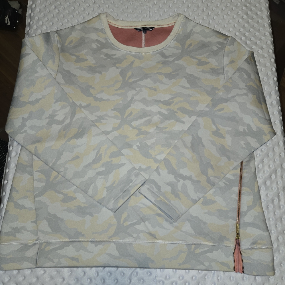 Tommy Hilfiger Women's Scuba‎ Knit Cream and Gray Camo Sweatshirt Zipper Accent